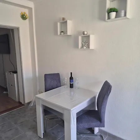 Toni Apartment *